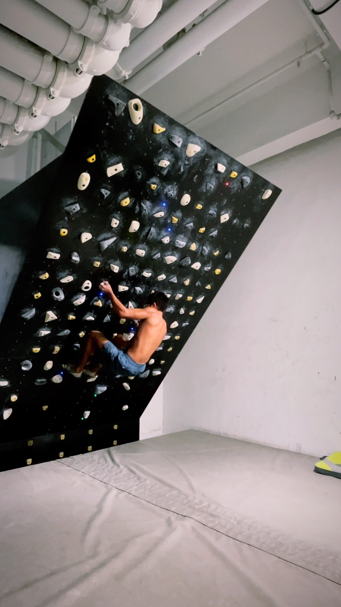 INCESU BLUES, V6