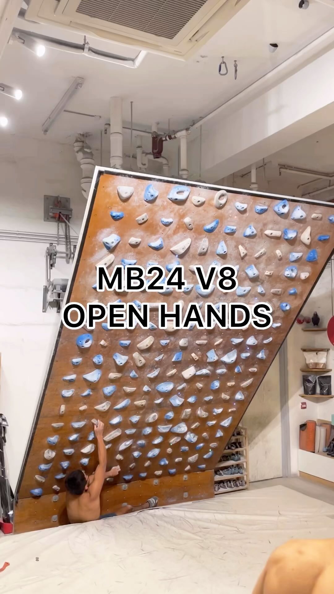 Open Hands, 7B/V8 benchmark