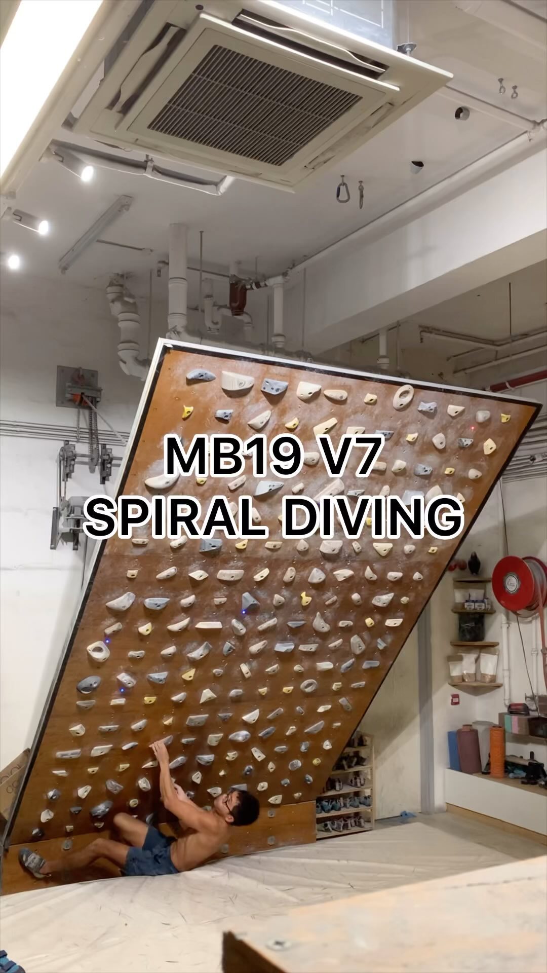 SPIRAL DIVING, 7A+/V7 benchmark