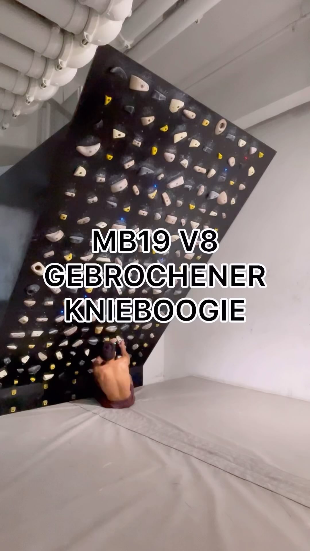 GEBROCHENER KNIEBOOGIE, 7B/V8 benchmark
